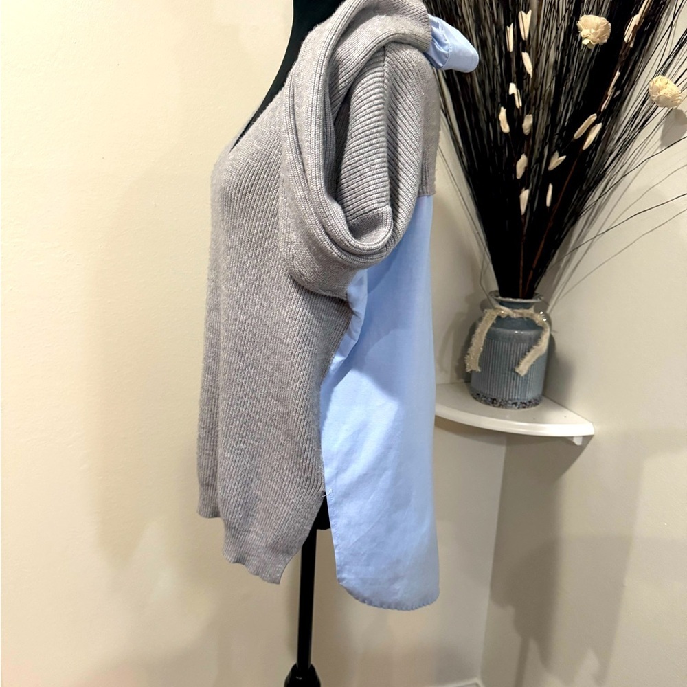 Moodie Heather Gray Mixed Media V-Neck Oversized Sweater XS (Fits M/L) - Picture 7 of 10